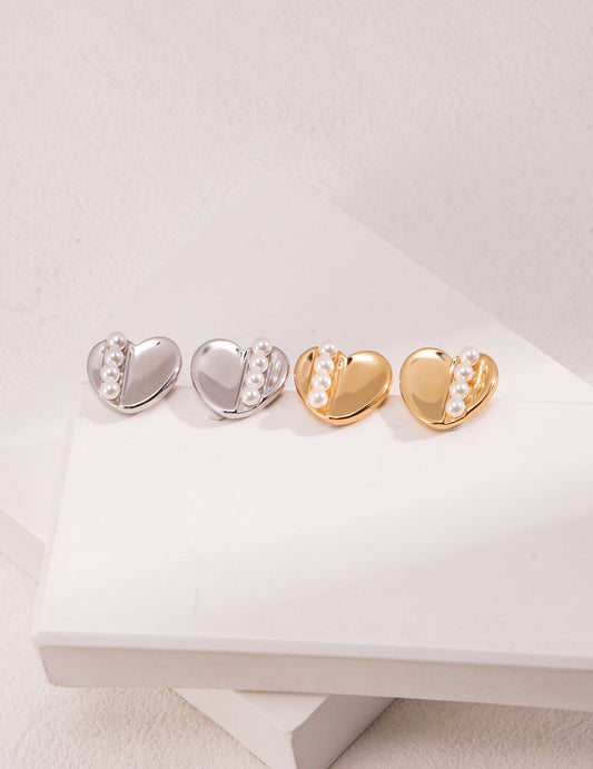 Heart with pearl earrings