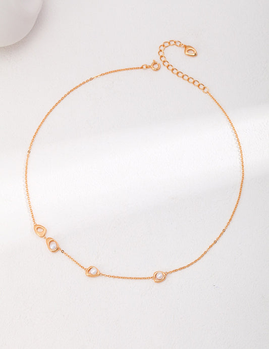 Three dots simple pearl necklace